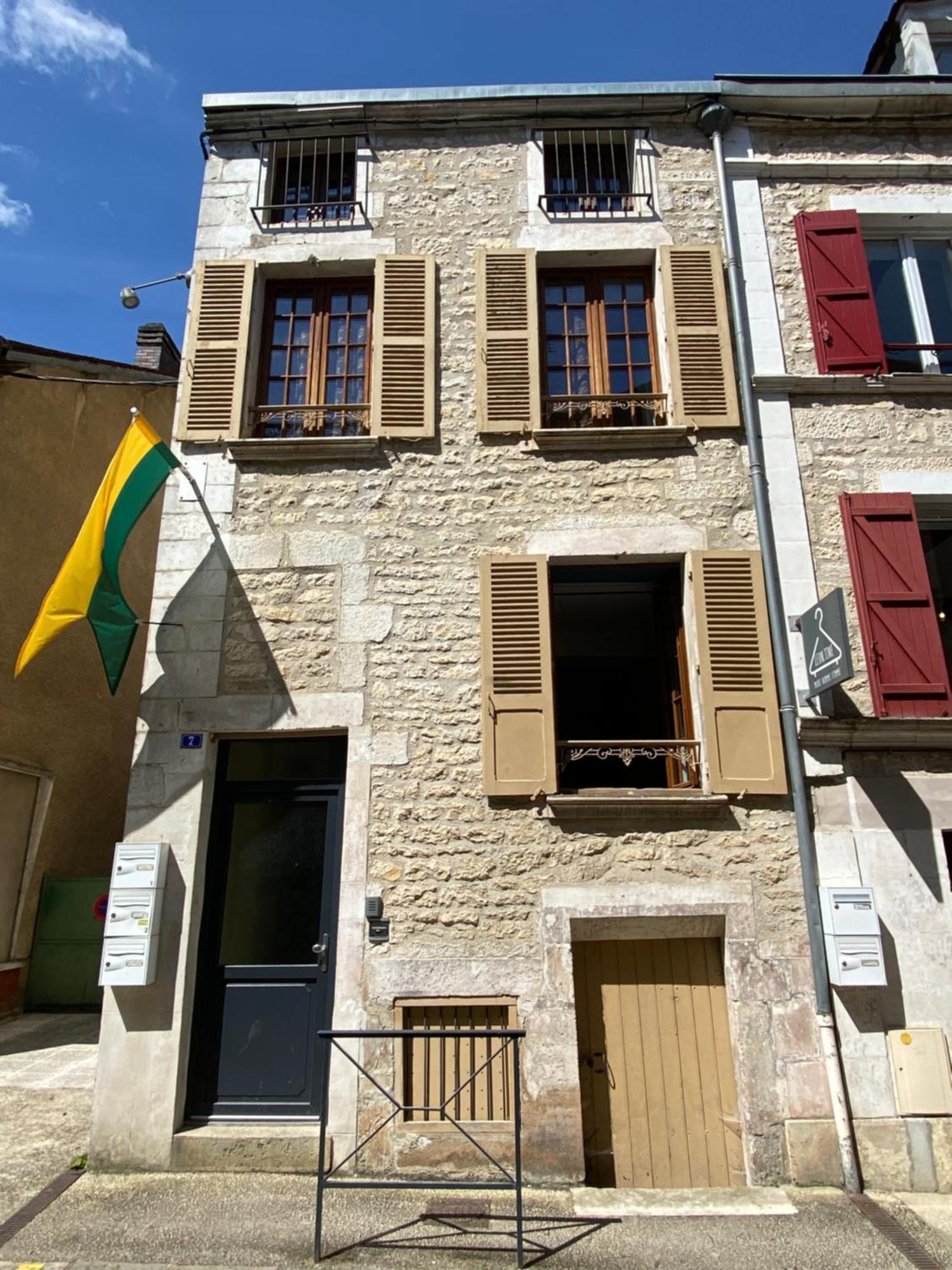 Le Beau Chardonnay, Au Coeur De Chablis Apartment Exterior photo